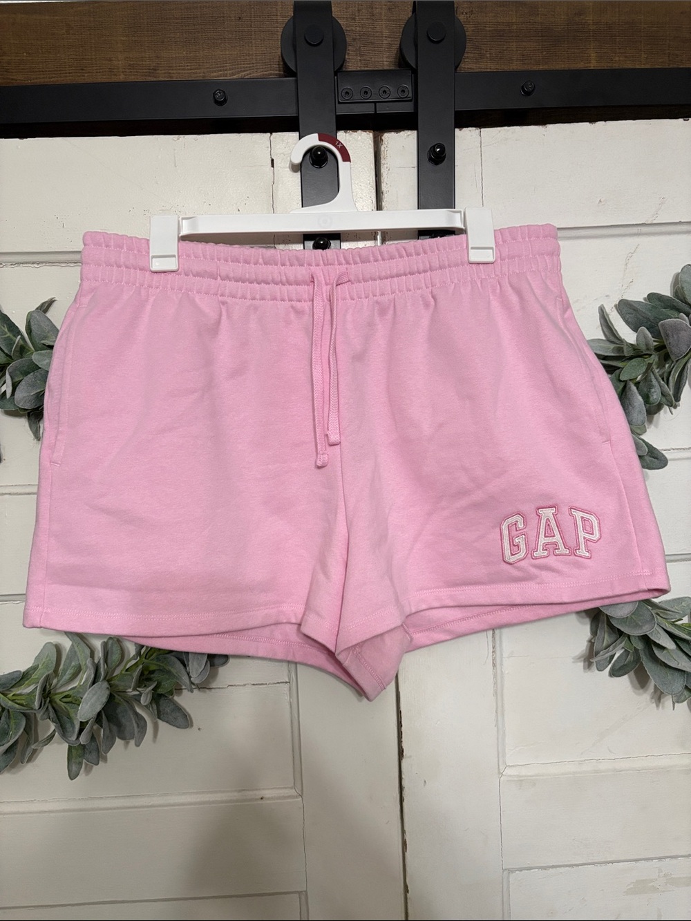 GAP sweat shorts XL